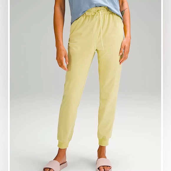 LULULEMON Stretch High Rise Jogger